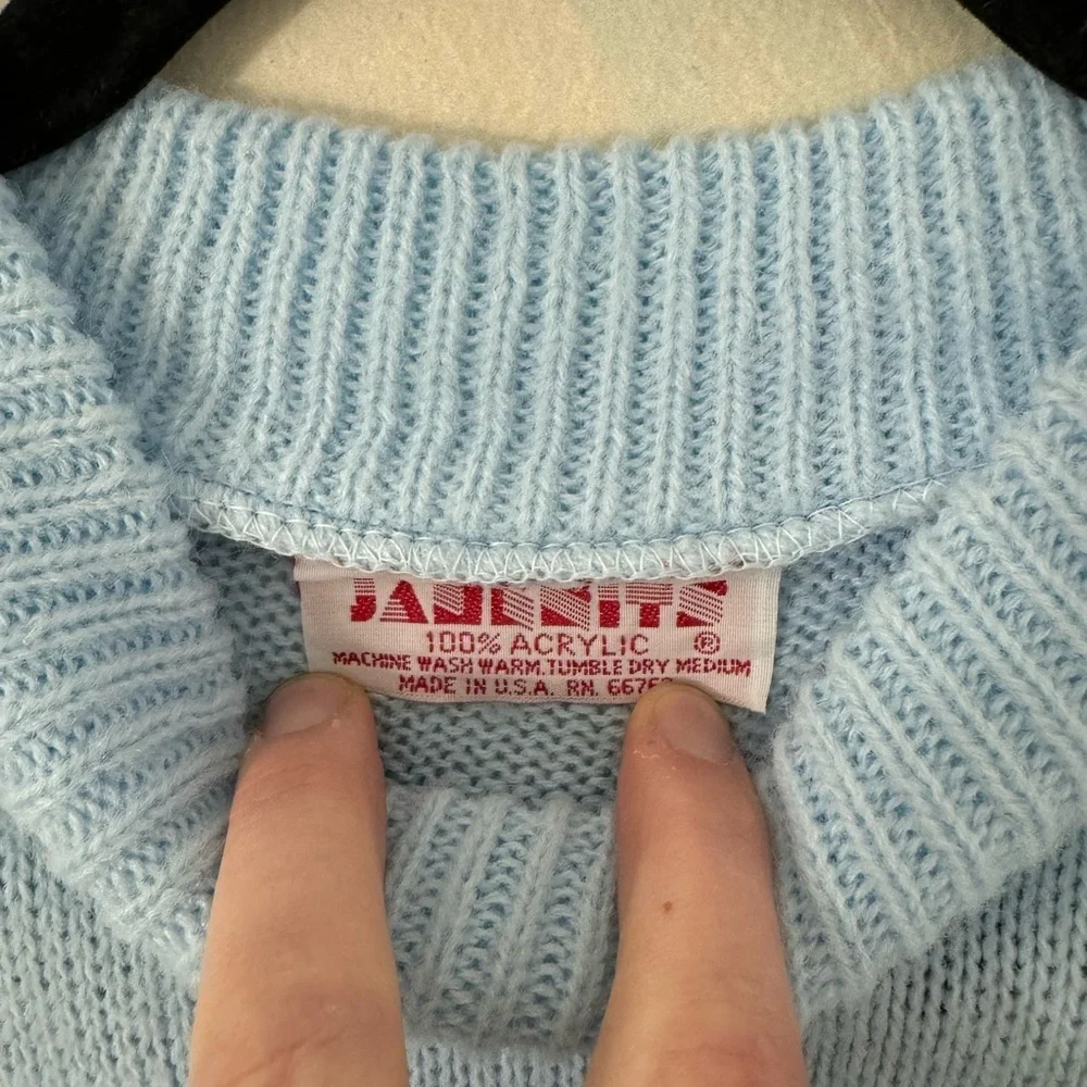 VINTAGE Acrylic Teddy Bear Hearts Sweater Baby Blue Pink Crewneck Size Medium - Picture 4 of 5